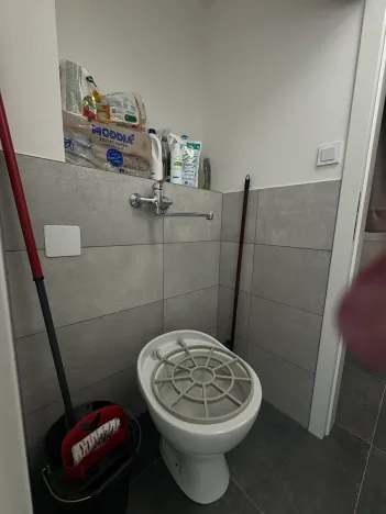 Pronájem komerční nemovitosti, Praha - Vokovice, K Červenému vrchu, 47 m2