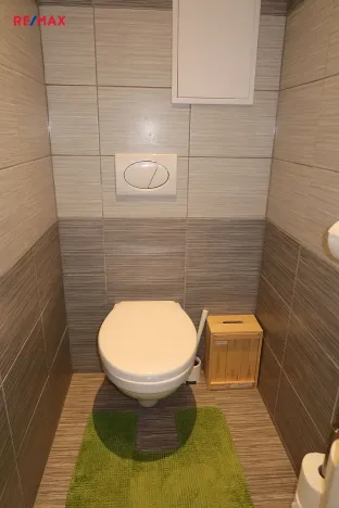 Pronájem bytu 2+kk, Praha - Malešice, U krbu, 51 m2