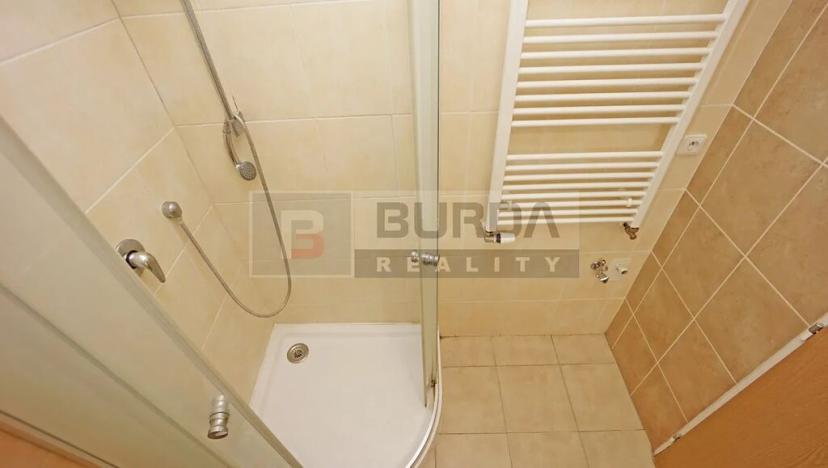 Pronájem bytu 1+kk, Neratovice, 26 m2