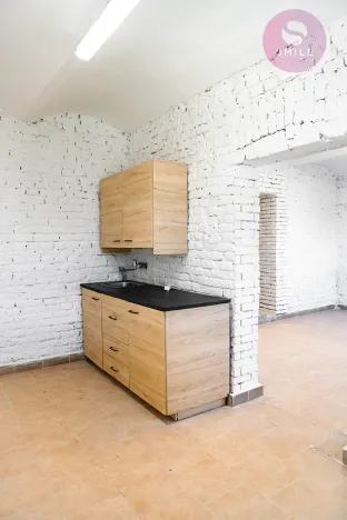 Pronájem obchodního prostoru, Ostrava, Hladnovská, 250 m2