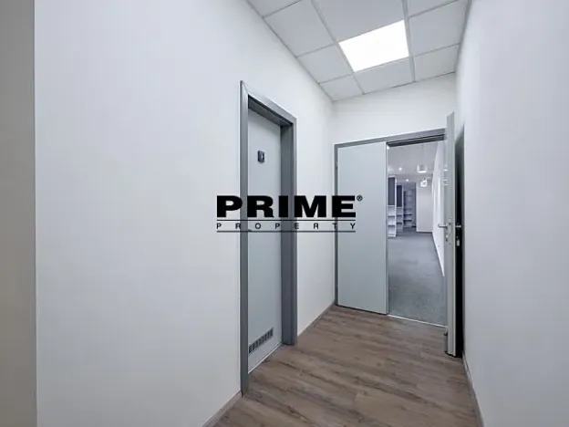 Pronájem kanceláře, Praha - Nové Město, Soukenická, 161 m2