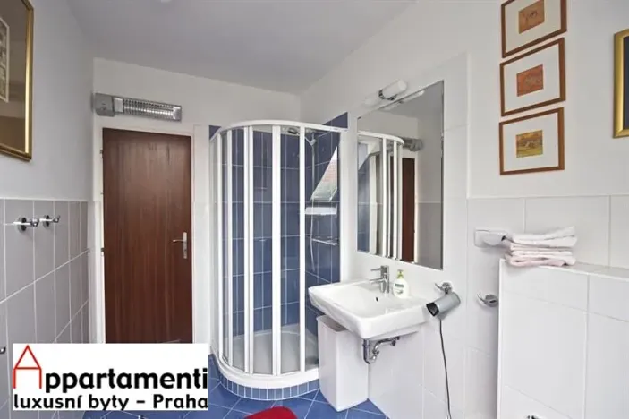 Pronájem rodinného domu, Praha - Kunratice, Ke hrádku, 417 m2