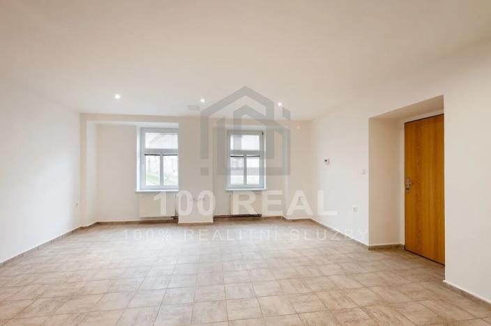 Pronájem bytu 2+kk, Nechanice, Husovo nám., 61 m2