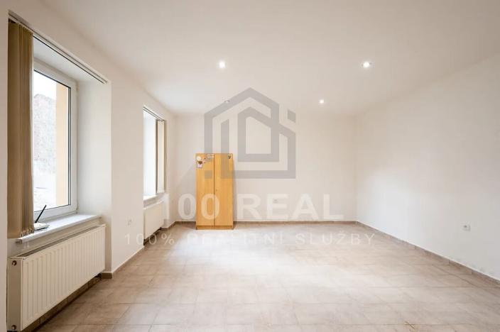 Pronájem bytu 2+kk, Nechanice, Husovo nám., 61 m2