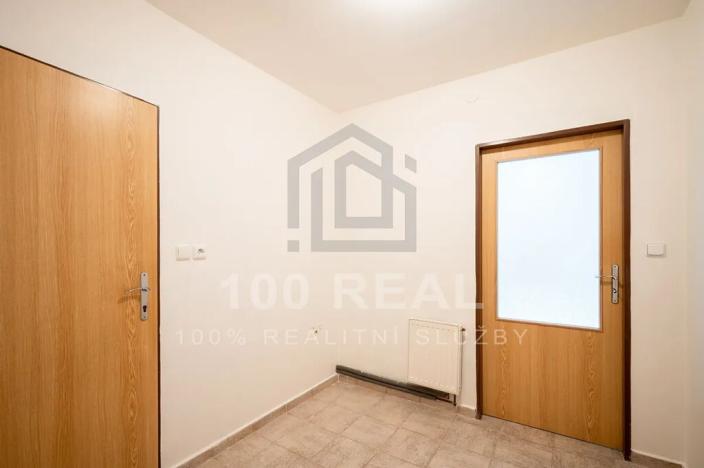 Pronájem bytu 2+kk, Nechanice, Husovo nám., 61 m2