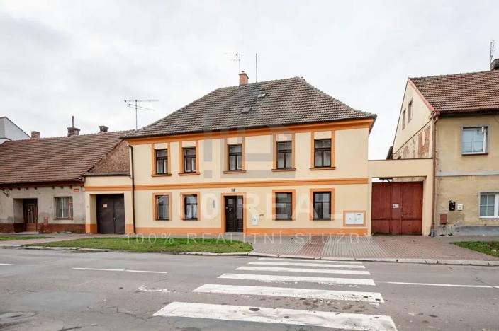 Pronájem bytu 2+kk, Nechanice, Husovo nám., 61 m2