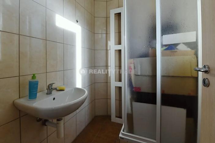 Pronájem obchodního prostoru, Strakonice, Bezděkovská, 194 m2