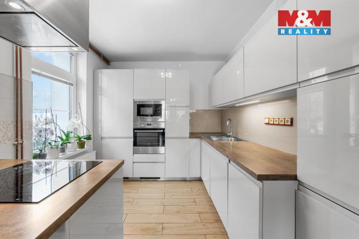 Prodej rodinného domu, Horní Blatná, Vančurova, 230 m2