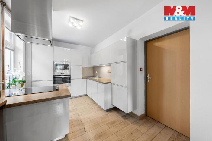 Prodej rodinného domu, Horní Blatná, Vančurova, 230 m2