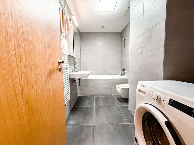 Pronájem bytu 1+kk, Praha - Holešovice, U průhonu, 35 m2