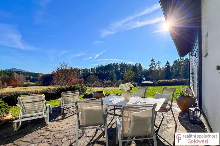 Prodej rodinného domu, Cvikov, 210 m2