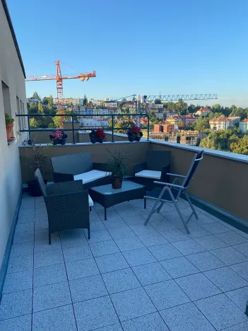 Pronájem atypického bytu, Praha - Břevnov, Patočkova, 14 m2