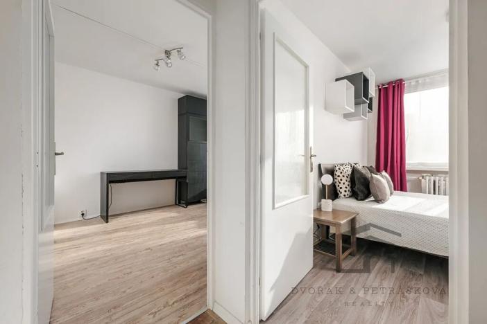 Pronájem bytu 2+kk, Praha - Ruzyně, Žukovského, 47 m2