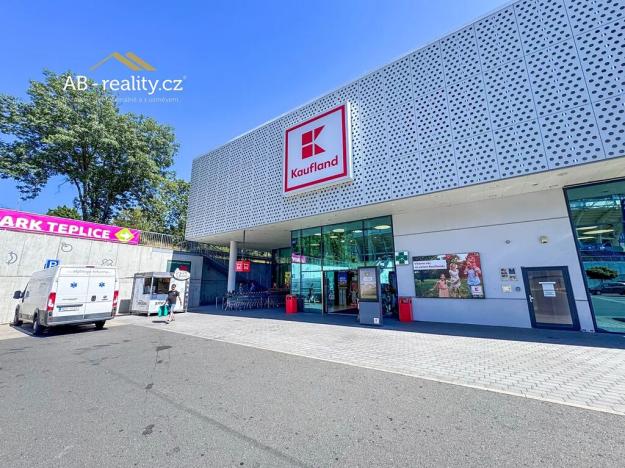 Prodej obchodního prostoru, Teplice, Čs. dobrovolců, 53 m2