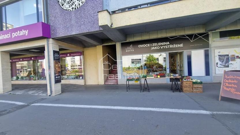 Pronájem obchodního prostoru, Pardubice, Palackého třída, 180 m2