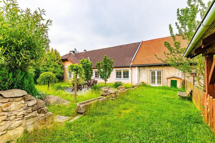 Prodej rodinného domu, Horní Skrýchov, 230 m2