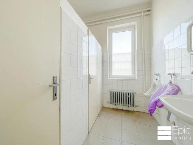 Pronájem výrobních prostor, Neratovice, Na Výsluní, 140 m2