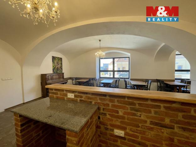 Pronájem restaurace, Blatná, náměstí Míru, 300 m2
