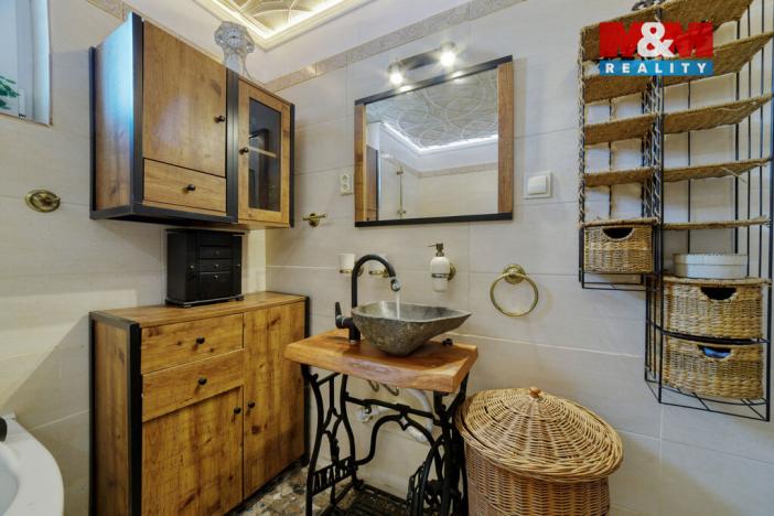 Prodej rodinného domu, Broumov, 183 m2