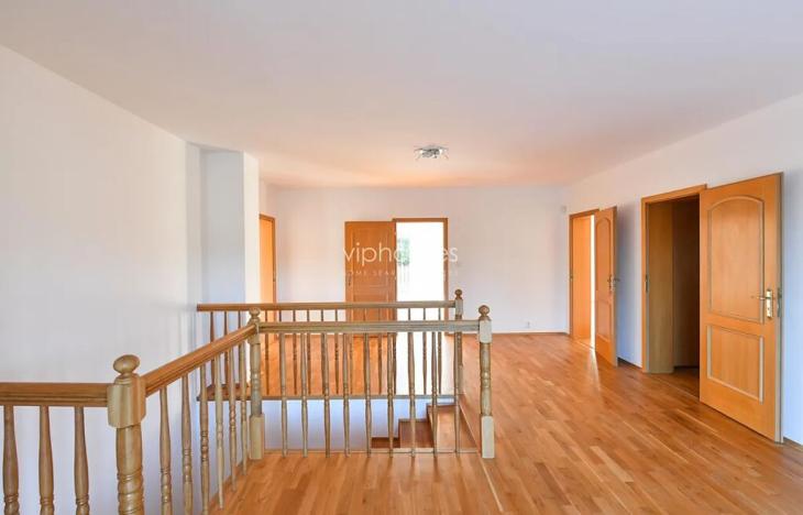 Pronájem vily, Praha - Nebušice, 360 m2