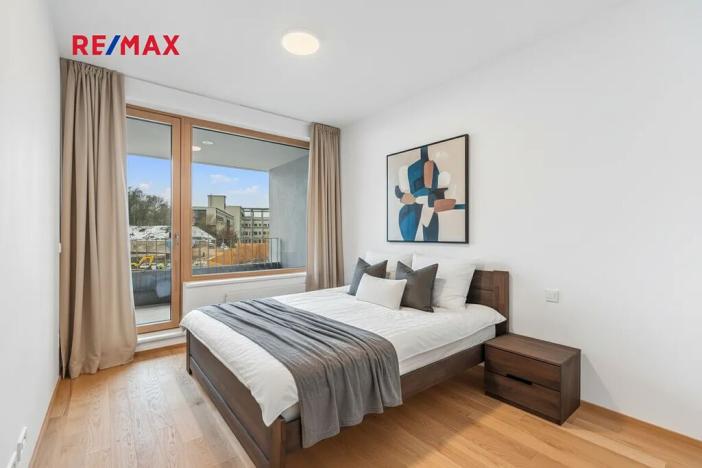 Pronájem bytu 2+kk, Praha - Radlice, U Komína, 54 m2