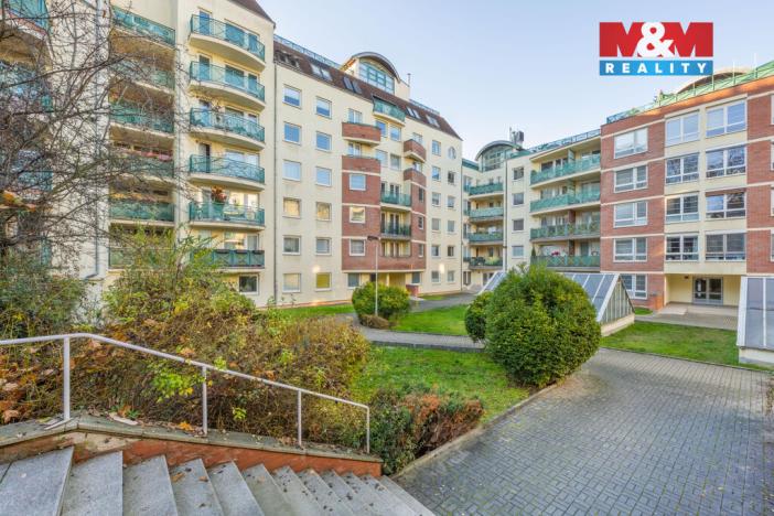 Prodej bytu 2+kk, Praha, V kapslovně, 58 m2