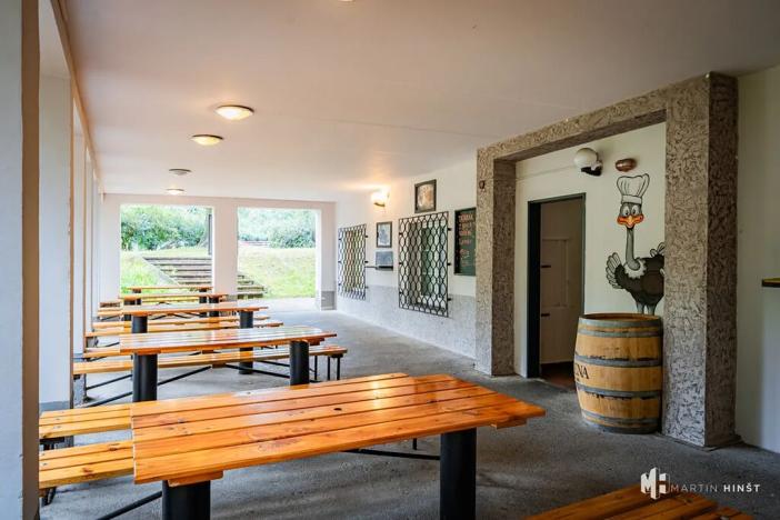 Prodej restaurace, Praha - Strašnice, Gutova, 301 m2