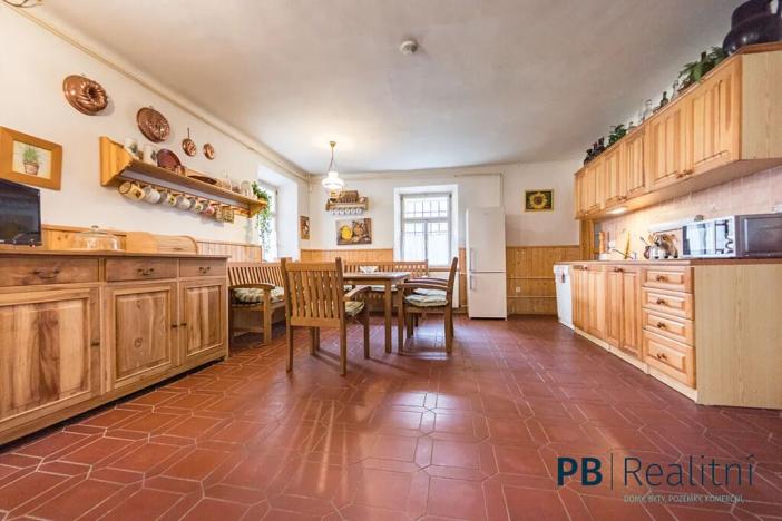 Prodej rodinného domu, Křemže, 450 m2