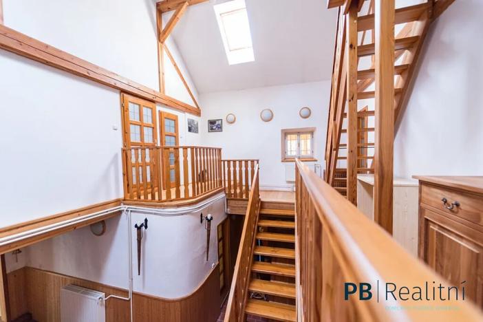 Prodej rodinného domu, Křemže, 450 m2