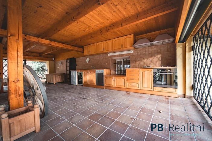 Prodej rodinného domu, Křemže, 450 m2