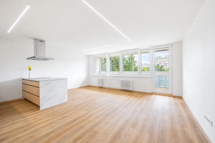 Prodej bytu 3+kk, Praha - Prosek, Vysočanská, 82 m2