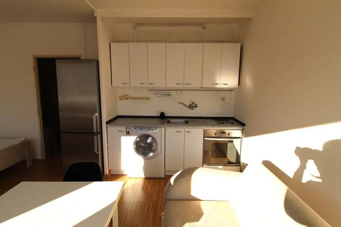 Pronájem bytu 1+kk, Praha - Karlín, Molákova, 36 m2