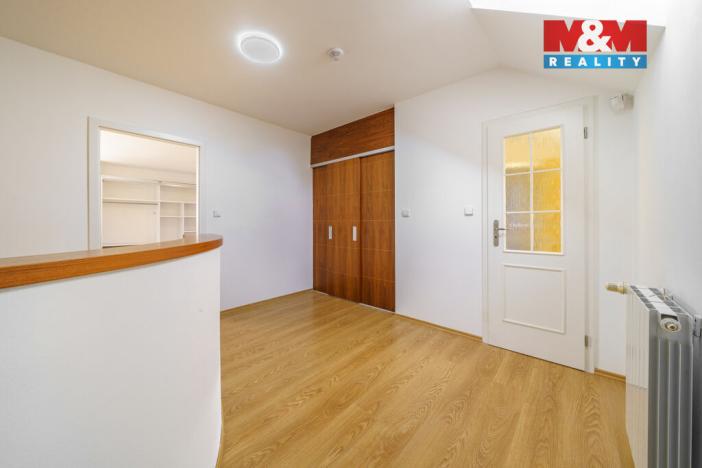 Pronájem rodinného domu, Karlovy Vary - Hůrky, Motýlí, 244 m2