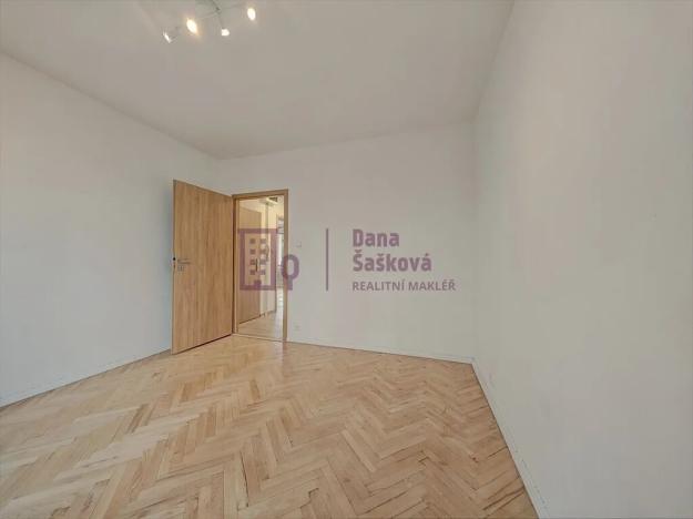 Pronájem bytu 2+1, Jindřichův Hradec, sídliště U Nádraží, 50 m2