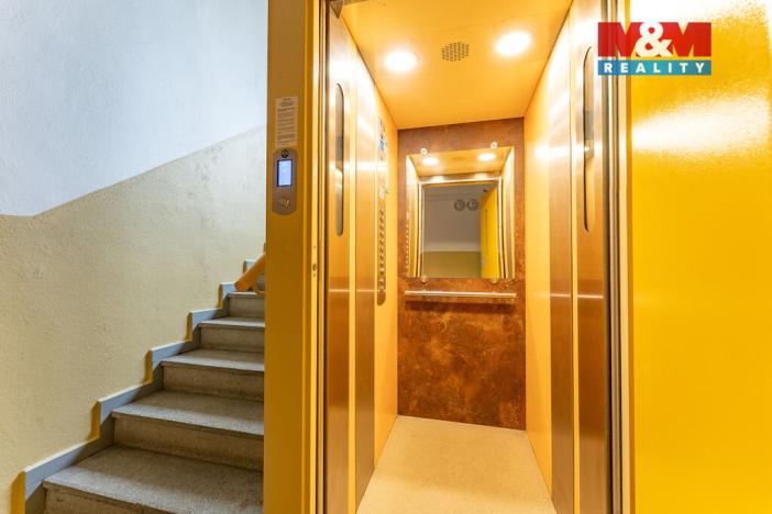 Prodej bytu 2+1, České Budějovice - České Budějovice 3, Pražská tř., 65 m2