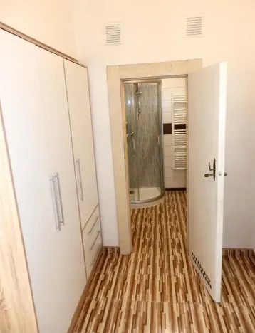 Pronájem bytu 2+kk, Praha - Vršovice, Holandská, 43 m2