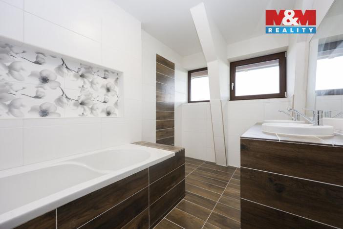 Prodej obchodního prostoru, Zvole, 1860 m2