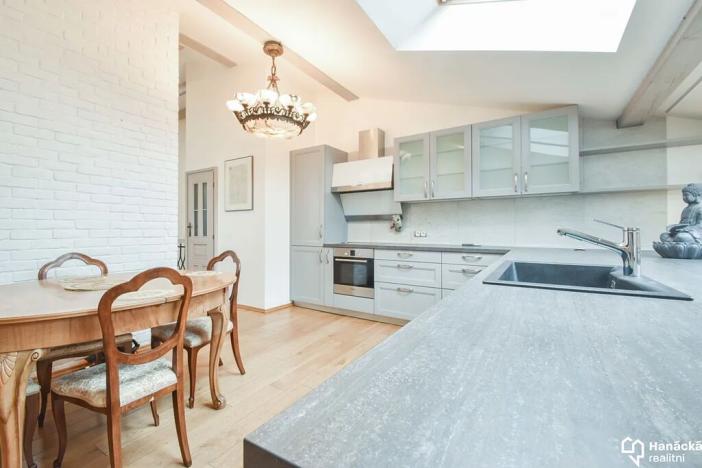 Prodej rodinného domu, Olomouc, Šemberova, 200 m2