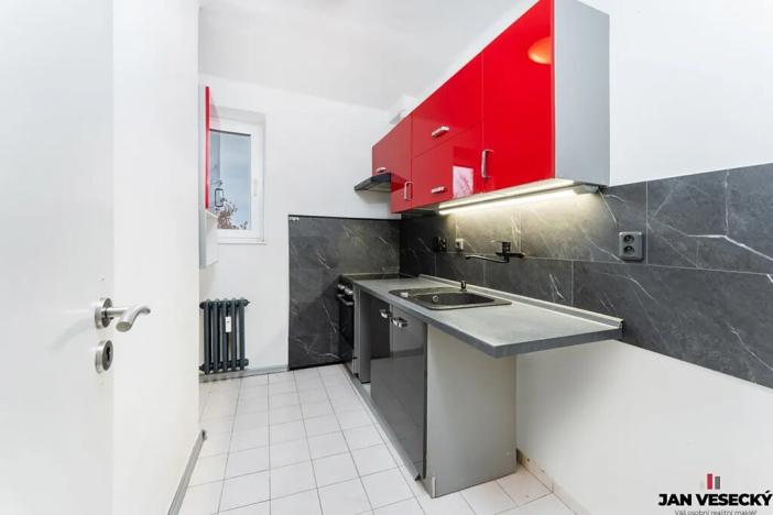 Pronájem bytu 3+1, Praha - Čakovice, U Párníků, 54 m2