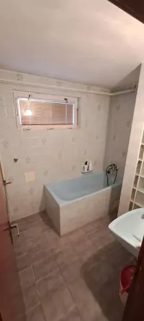 Prodej rodinného domu, Lomnička, 300 m2