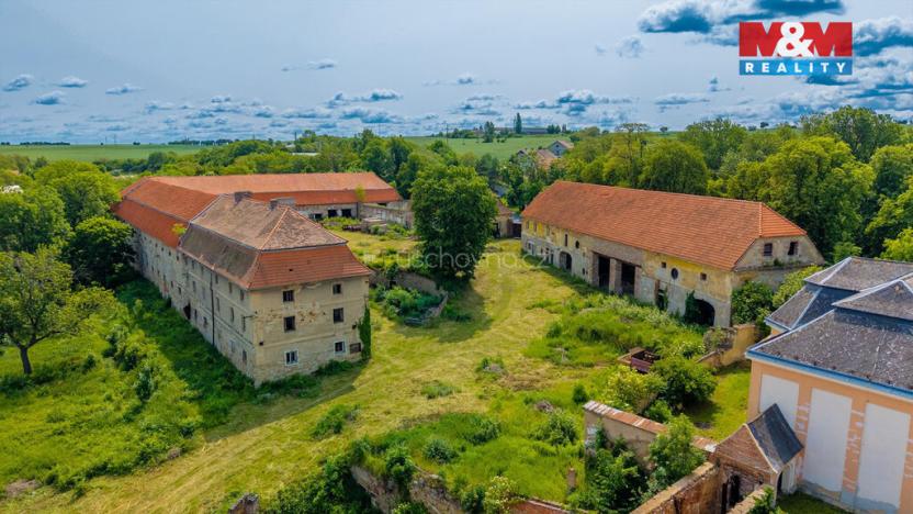 Prodej historického objektu, Zvoleněves, 5000 m2