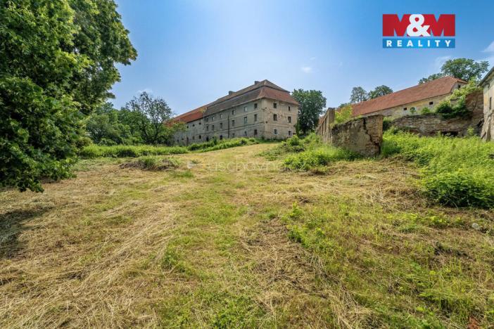 Prodej historického objektu, Zvoleněves, 5000 m2