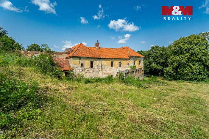 Prodej komerčního pozemku, Zvoleněves, 18484 m2