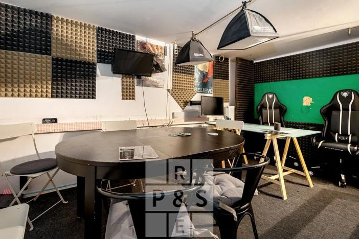 Prodej obchodního prostoru, Praha - Smíchov, Zborovská, 186 m2