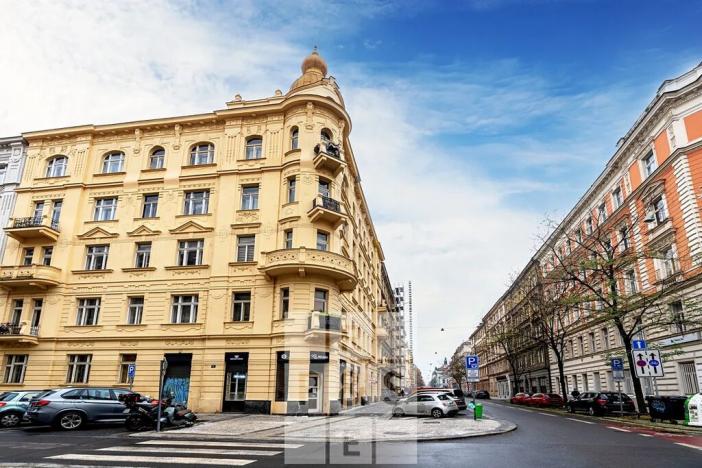 Prodej obchodního prostoru, Praha - Smíchov, Zborovská, 186 m2