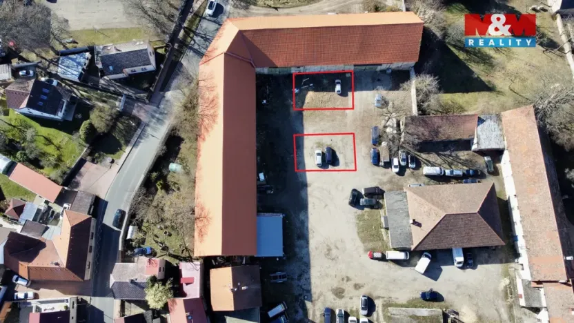 Pronájem komerčního pozemku, Ořech, Karlštejnská, 360 m2