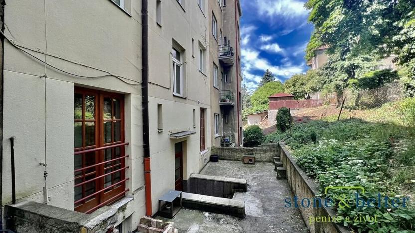 Pronájem bytu 1+kk, Praha - Smíchov, Holečkova, 25 m2