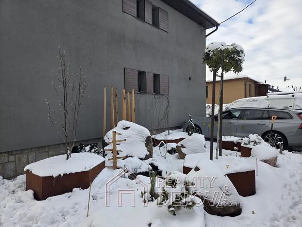 Prodej rodinného domu, Hrabyně, 180 m2