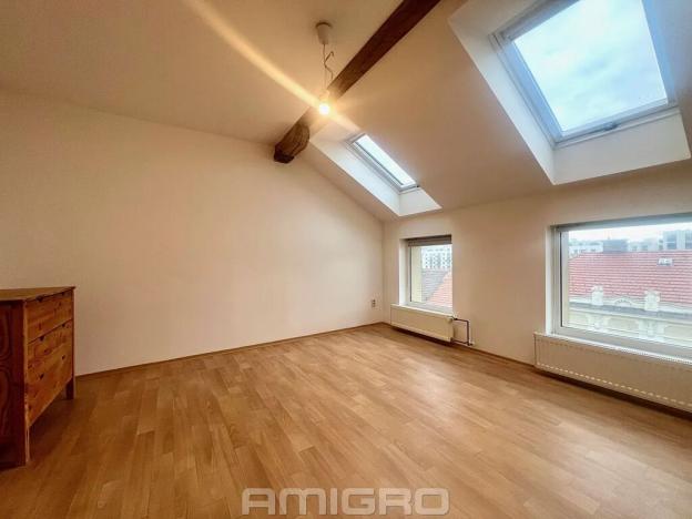 Pronájem bytu 2+kk, Brno, Poděbradova, 46 m2