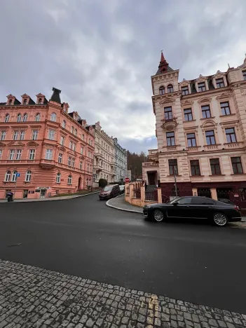 Prodej bytu 3+1, Karlovy Vary, Svahová, 98 m2